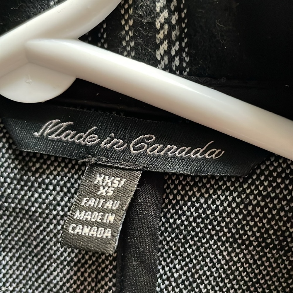 Le Chateau Belted Plaid Coat - Picture 10 of 11